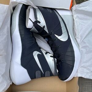 Nike Hyperdunk 2015 brand new in box size 13 black